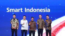 President of Huawei Cloud Marketing William Dong, Chairman of Board of Directors Huawei Indonesia Xin Dajiang, Wakil Menteri Komunikasi & Digital Nezar Patria, President of Huawei Cloud APAC Sunny Shang, dan CEO of Huawei Cloud Indonesia Leon Fang pada Huawei Cloud Summit Indonesia 2025 di Jakarta