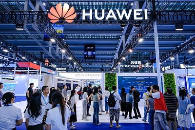 Huawei Digital Power Hadirkan Solusi Multi-Skenario Berbasis Grid Forming dan AI di IDEE …