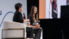 Eileen Gu Tampil sebagai Pembicara dalam KFF Inspiring Women Leadership Series di SMU Eileen Gu Tampil sebagai Pembicara dalam KFF Inspiring Women Leadership Series di SMU
